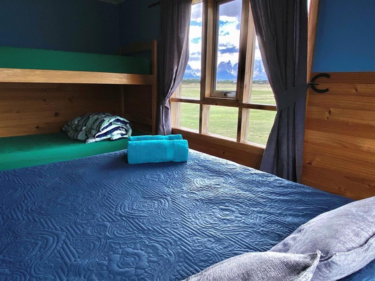 Bed and Breakfast Vista Al Paine - Refugio De Aventura Торрес-дель-Пайне Экстерьер фото