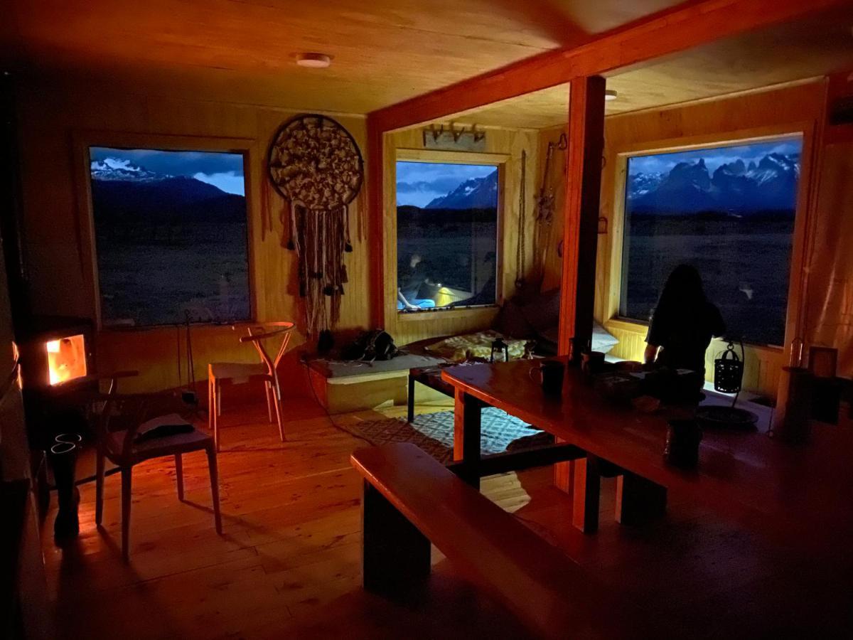 Bed and Breakfast Vista Al Paine - Refugio De Aventura Торрес-дель-Пайне Экстерьер фото