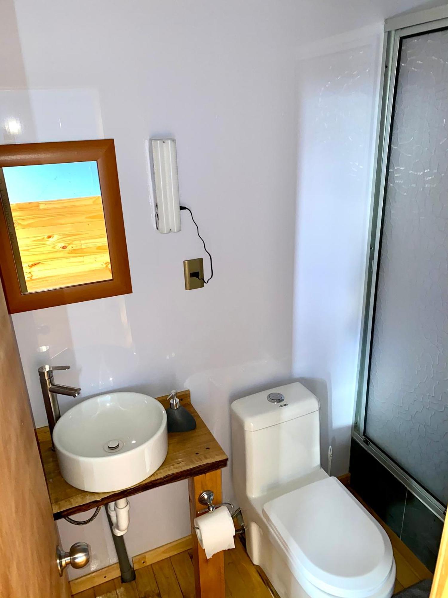 Bed and Breakfast Vista Al Paine - Refugio De Aventura Торрес-дель-Пайне Экстерьер фото