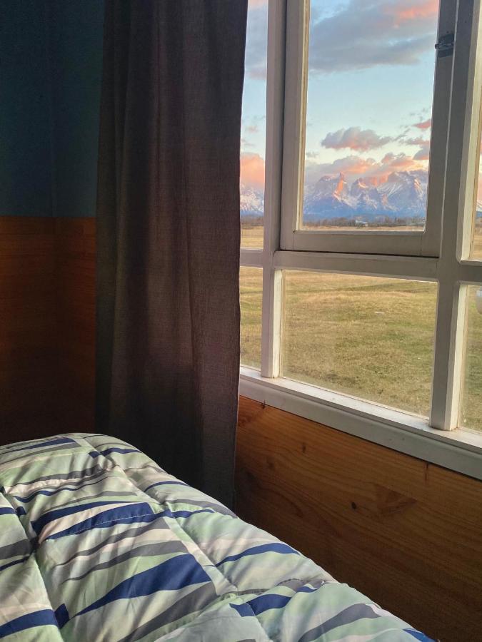 Bed and Breakfast Vista Al Paine - Refugio De Aventura Торрес-дель-Пайне Экстерьер фото