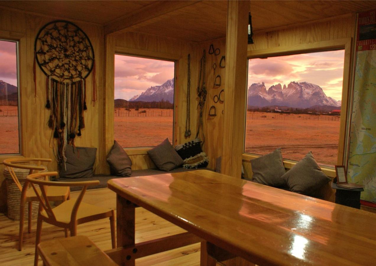 Bed and Breakfast Vista Al Paine - Refugio De Aventura Торрес-дель-Пайне Экстерьер фото