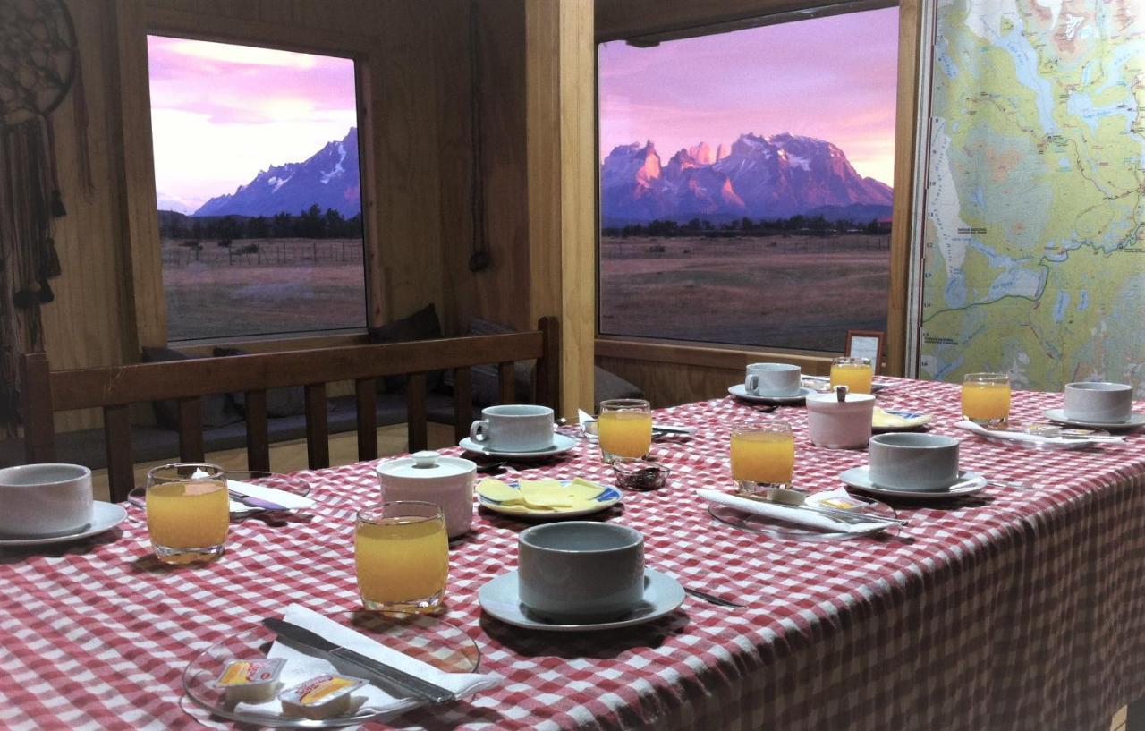 Bed and Breakfast Vista Al Paine - Refugio De Aventura Торрес-дель-Пайне Экстерьер фото